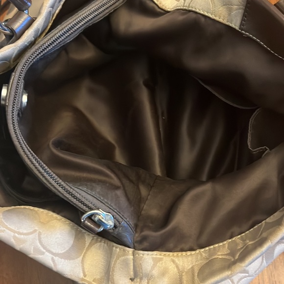 Coach Monogram Shoulder bag - Picture 8 of 11